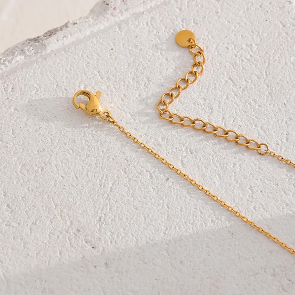 Pretty Flower Pendant Necklace - Picture 4 of 6